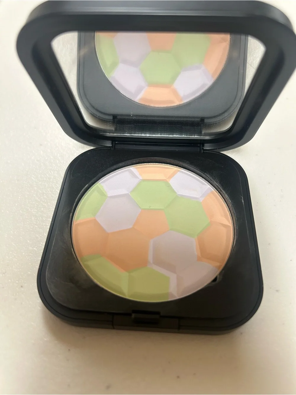 Laura Geller Filter Finish Neutralizing Setting Powder